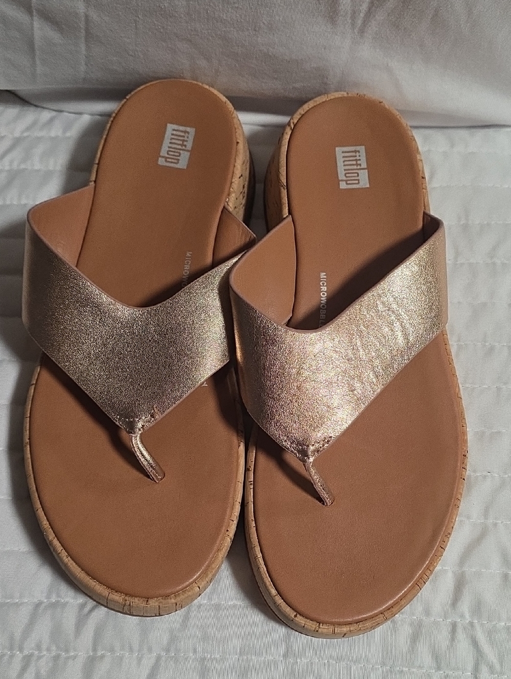 Fitflop Metallic Rose Gold Wide Strap Thong Sandals